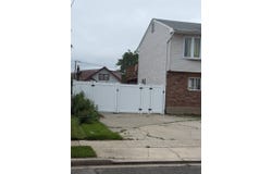 189 Elizabeth Ave, Oceanside, NY 11572