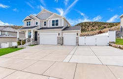 7401 N PAWNEE Rd, Eagle Mountain, UT 84005