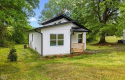 795 Lakeside Avenue, Burlington, NC 27217