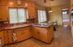 858 W 9th, Winner, SD 57580