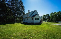 10 Pine St, Templeton, MA 01436
