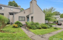 542 Pilgrim Harbor, Wallingford, CT 06492