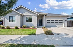 871 SALMONBERRY St, Springfield, OR 97477