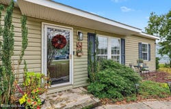 121 Freshwater Drive, Hubert, NC 28539