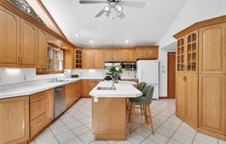 2965 E Elfinwild Rd, Hampton, PA 15101