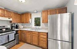 87 Potowomut Road, Warwick, RI 02818