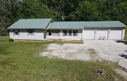 464 N Main Street, Salem, AR 72576