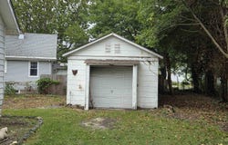 28 Shady Ln, Absecon, NJ 08201