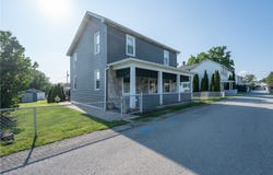 11 School St, Scottdale, PA 15683