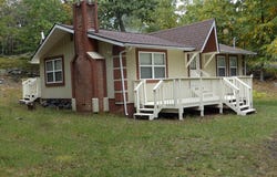 143 Lakeview Drive, Dingmans Ferry, PA 18328