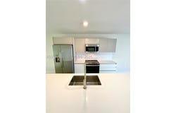 2555 NE 193rd St, Miami, FL 33180