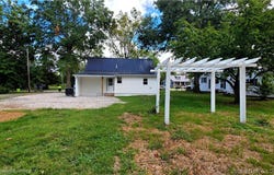 505 N Monroe St, Versailles, MO 65084