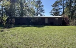 442 Fox Run Road, Adrian, GA 31002