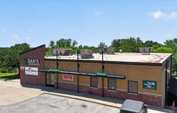 3295 University Avenue, Waterloo, IA 50701