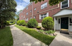 974 Main St, Hackensack City, NJ 07601-5122