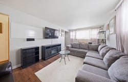7426 62 Place W, Summit, IL 60501