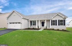 6 SUMMIT Drive, SMYRNA, DE 19977