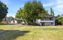 3585 WALTON Ln, Eugene, OR 97408