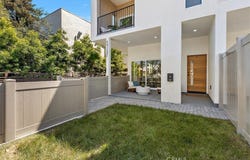642 E Fairview Boulevard, Inglewood, CA 90302