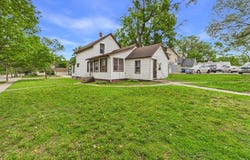 903 8th Avenue S, Saint Cloud, MN 56301