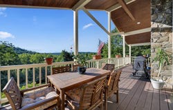 42 Streeter Rd, Sturbridge, MA 01518