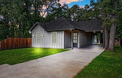 82 Indian Harbor Drive, Mabank, TX 75156