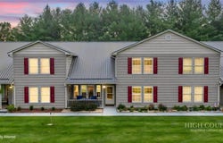 1063 Golf Course Road, West Jefferson, NC 28694