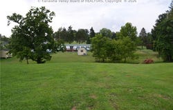 Thomas Drive, Hurricane, WV 25526