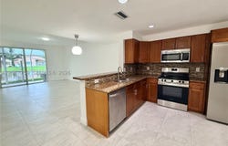 1249 Presidio Dr, Weston, FL 33327