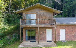 351 Browning Rd, Sylva, NC 28779