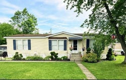 27216 Cook Rd, Olmsted Falls, OH 44138