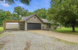 27 Darrell St, Vilonia, AR 72173