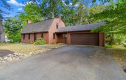 8 Ethelyn Cir, Maynard, MA 01754