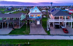 1819 N Pompano Ln, Crystal Beach, TX 77650