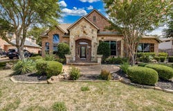 626 Waters Edge Way, Murphy, TX 75094
