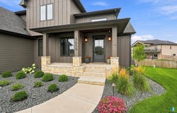 5609 E Canter Ridge Cir, Sioux Falls, SD 57110
