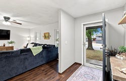 925 E Wedgewood Dr, Derby, KS 67037-1945