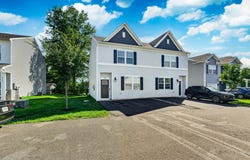 909 STILL WATERS, PENNSBURG, PA 18073