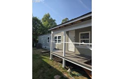555 N DANEBO Ave, Eugene, OR 97402