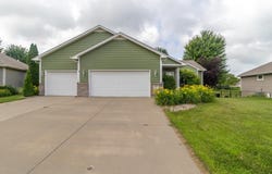 618 Prairie Blvd, Dakota Dunes, SD 57049
