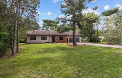 1811 WHISPERING PINE DRIVE, Plover, WI 54467