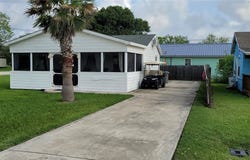 101 E Saint Louis Avenue, Seadrift, TX 77983