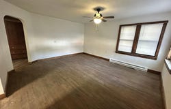 2045 N Weller Avenue, Springfield, MO 65803