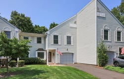 851 Princeton Ct, Branchburg Twp., NJ 08853-4101