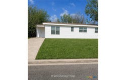 523 Lenora Drive, Taylor, TX 76574