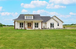 4656 County Road 1040, Celeste, TX 75423