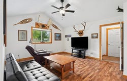 605 North St, Brandon, IA 52210