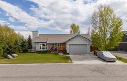 330 MEADOWOOD Street, Pinedale, WY 82941