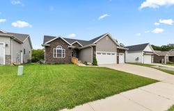 2671 Pine Cone Lane, Warsaw, IN 46582