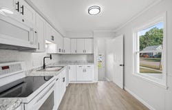 3922 Hogarth Avenue, Flint, MI 48532-5261